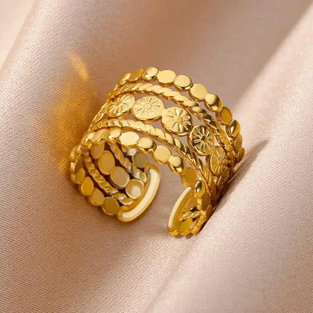 💖 Hollow Wide Steel Ring – Gold Color, Unisex & Trendy ✨