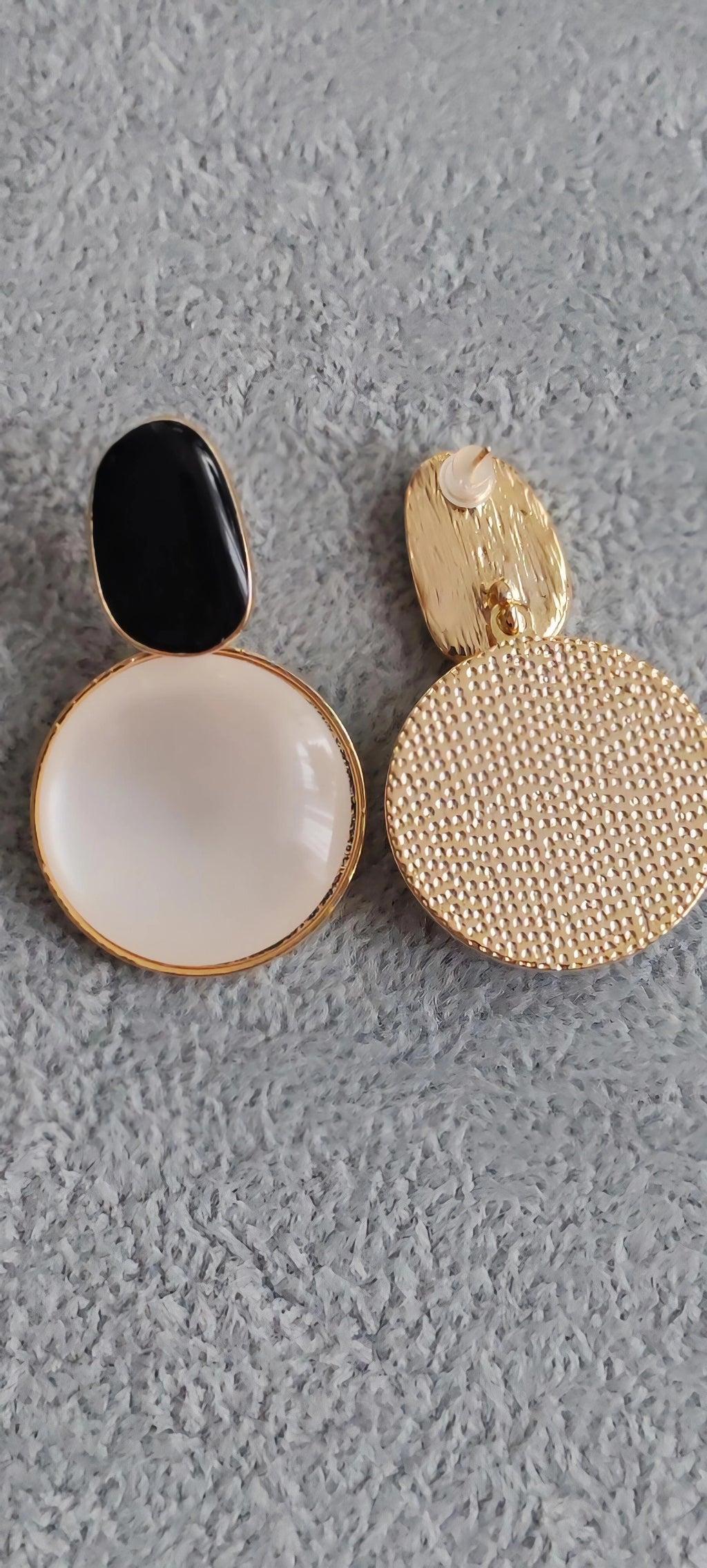 Black & White Statement Earrings – Modern Gold-Plated Design