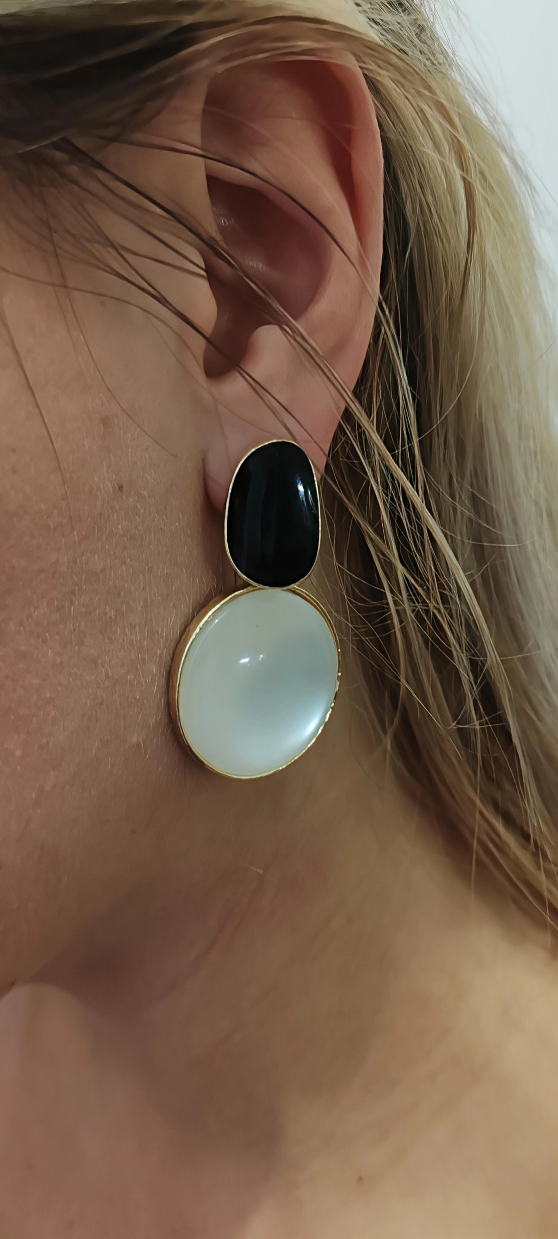 Black & White Statement Earrings – Modern Gold-Plated Design