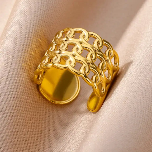 💖 Hollow Wide Steel Ring – Gold Color, Unisex & Trendy ✨