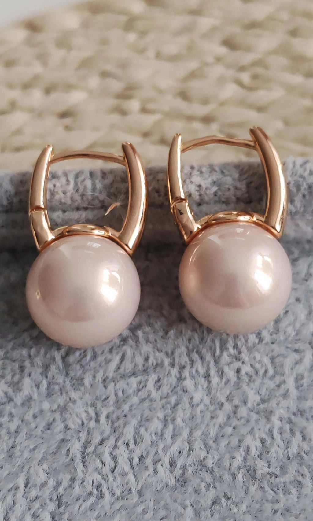 Gold-Plated Bronze Earrings with Champagne Blush Pearl