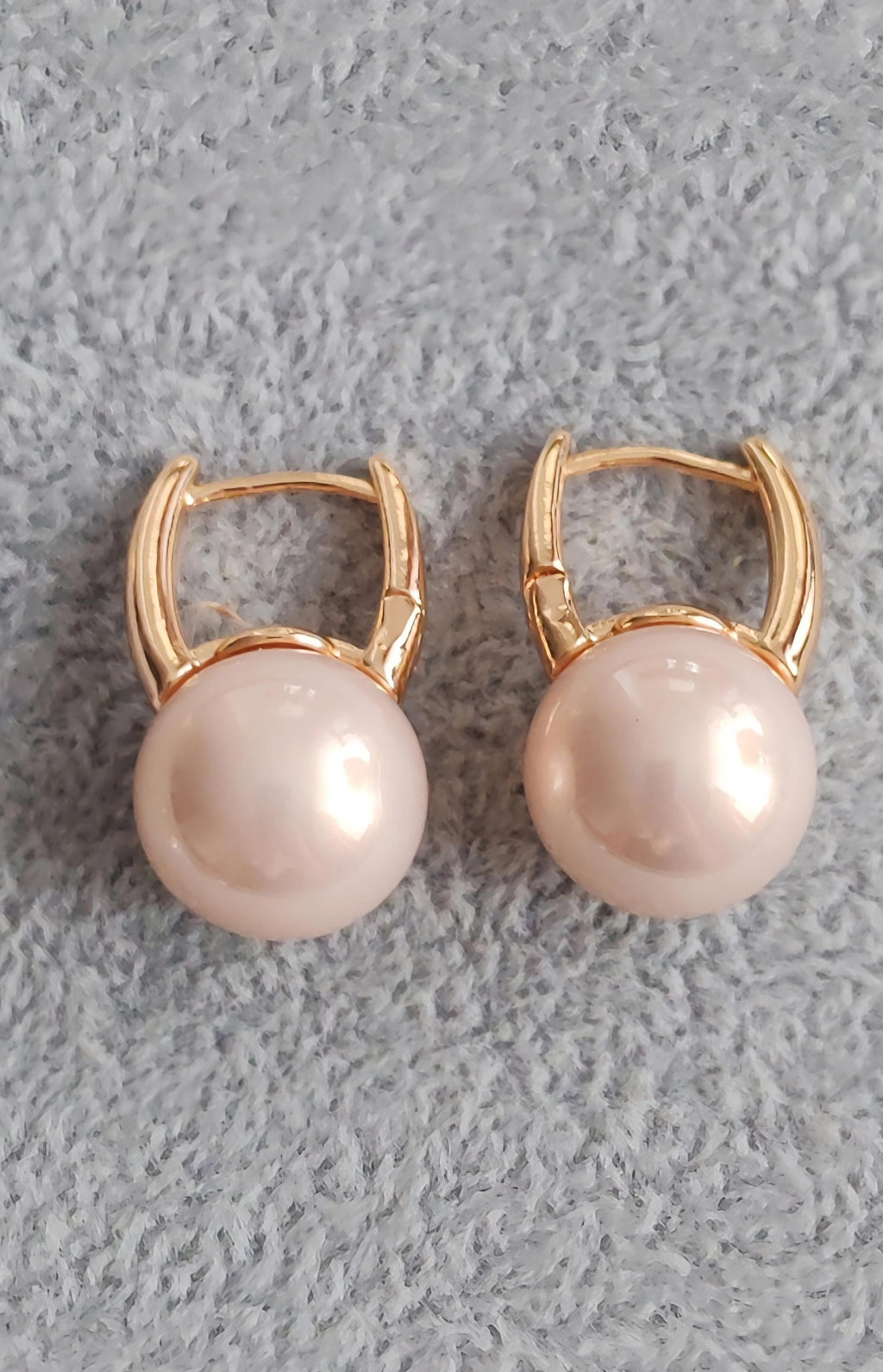 Gold-Plated Bronze Earrings with Champagne Blush Pearl