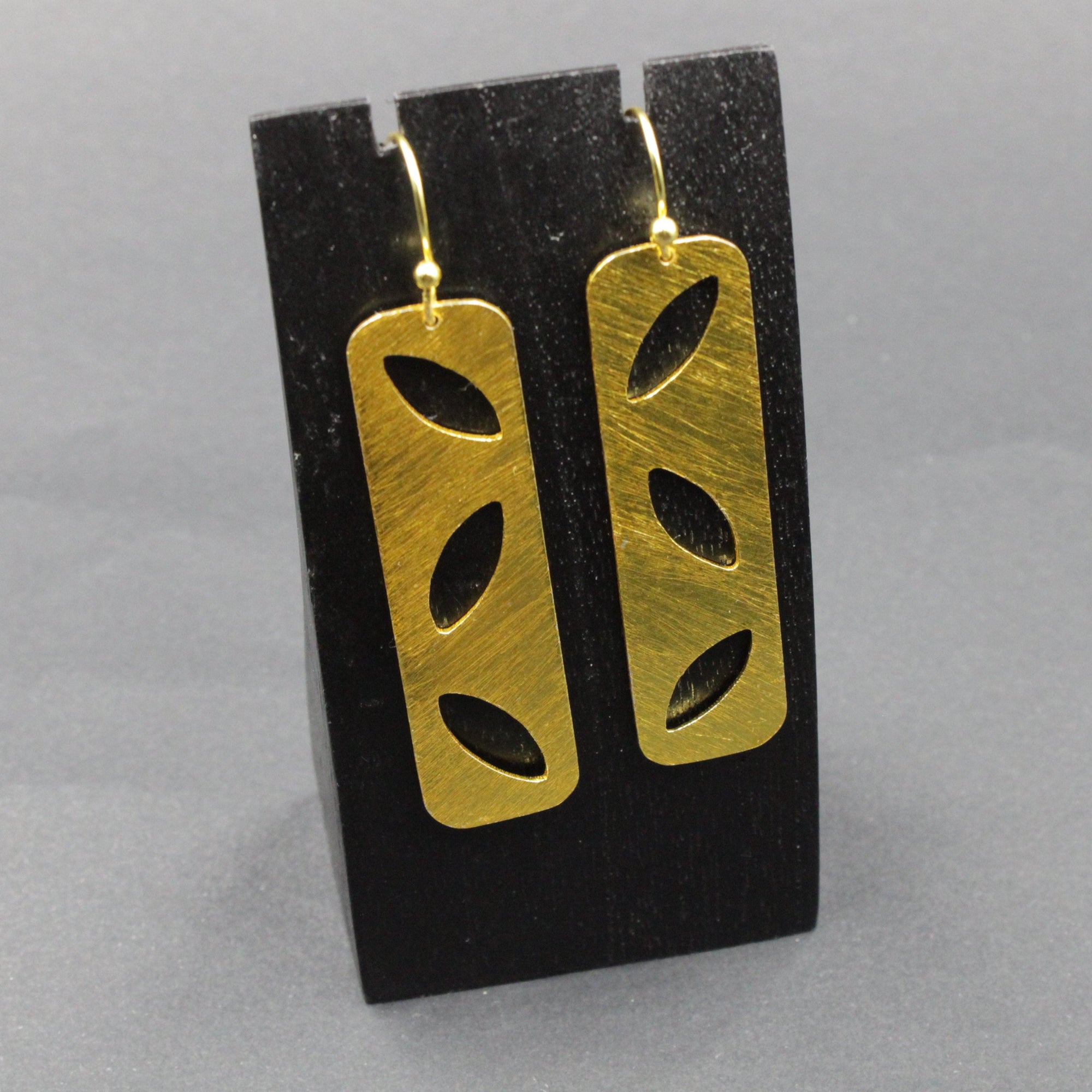 Set AUTUMN Pendientes y Anillo bañados en oro - Diseño con carácter-4