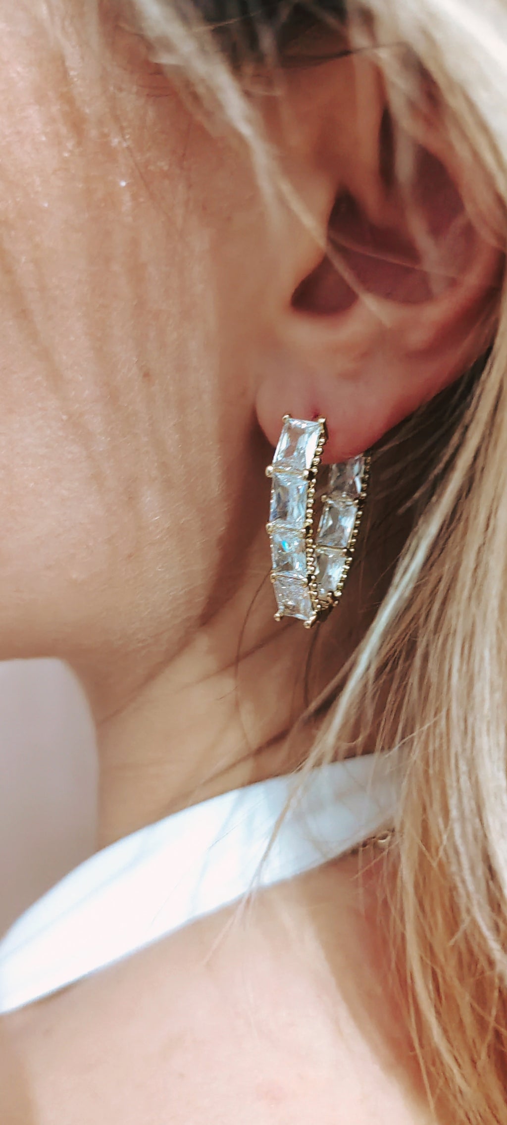 Luxury 14K Gold Hoop Earrings – Radiant Elegance