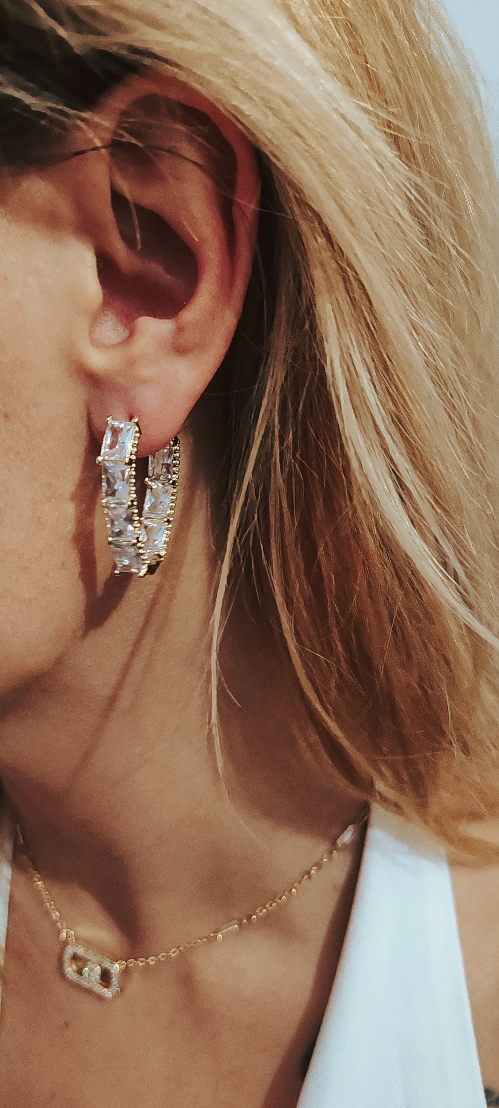 Luxury 14K Gold Hoop Earrings – Radiant Elegance