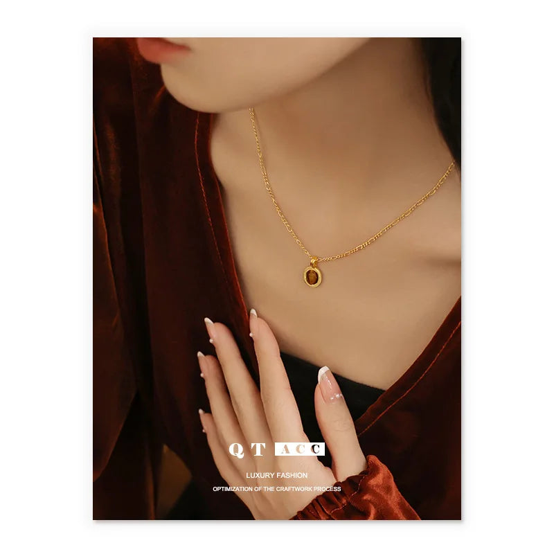 ✨ Gold-Plated Necklace – Tiger Eye & Pearl 💖