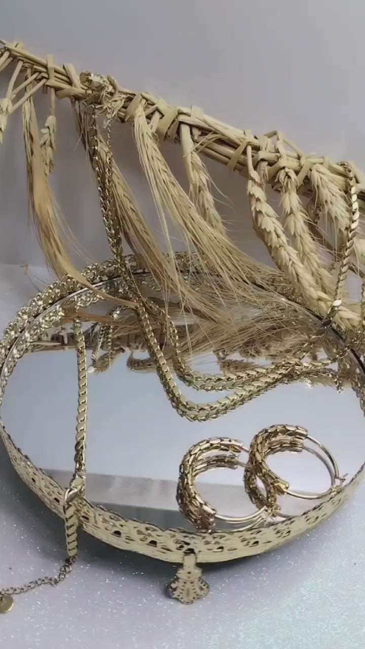 ✨ 14K Gold-Plated Leaf Link Bracelet ✨