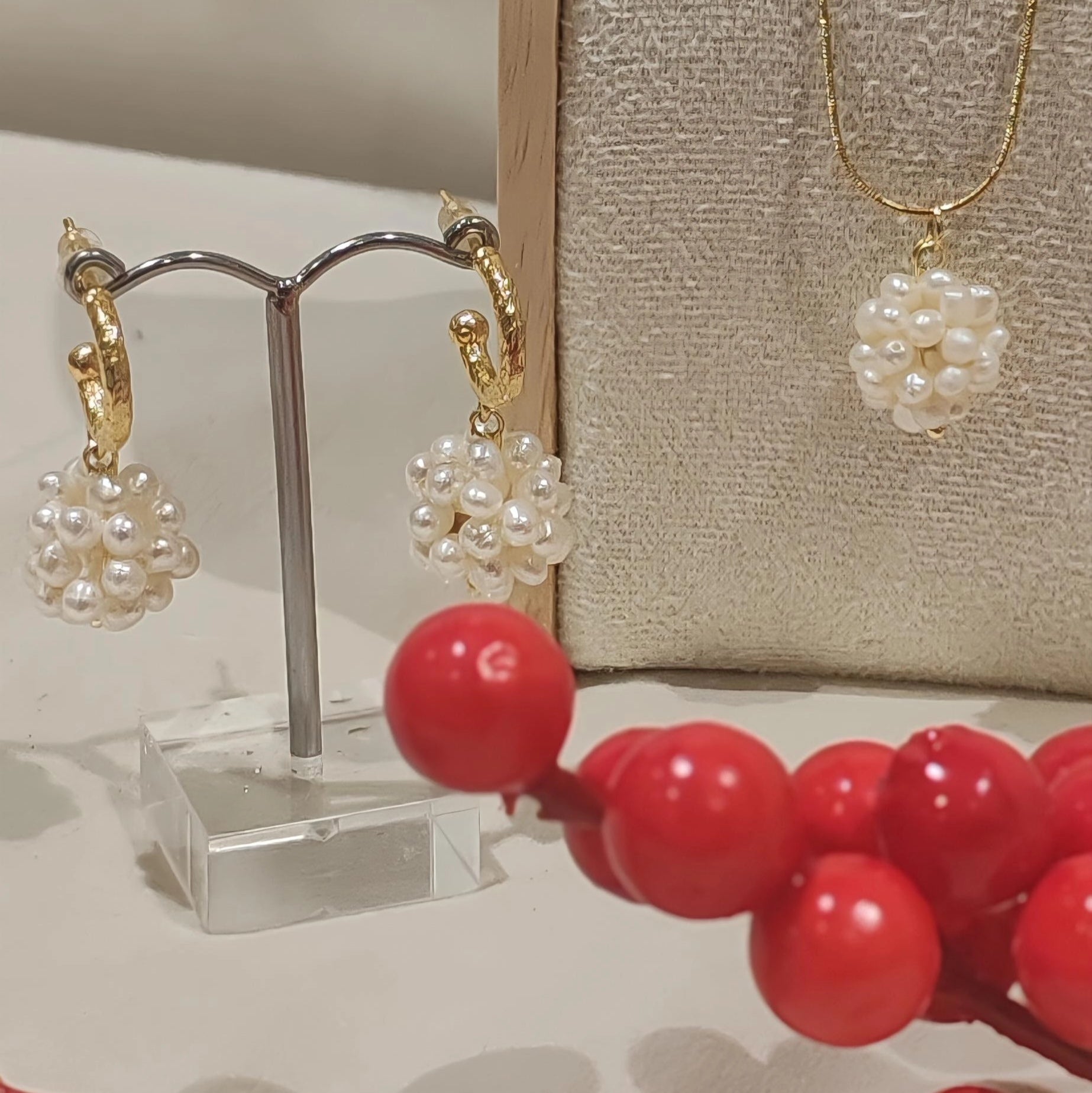 Gold-Plated Jewelry Set with Natural Pearl Cluster