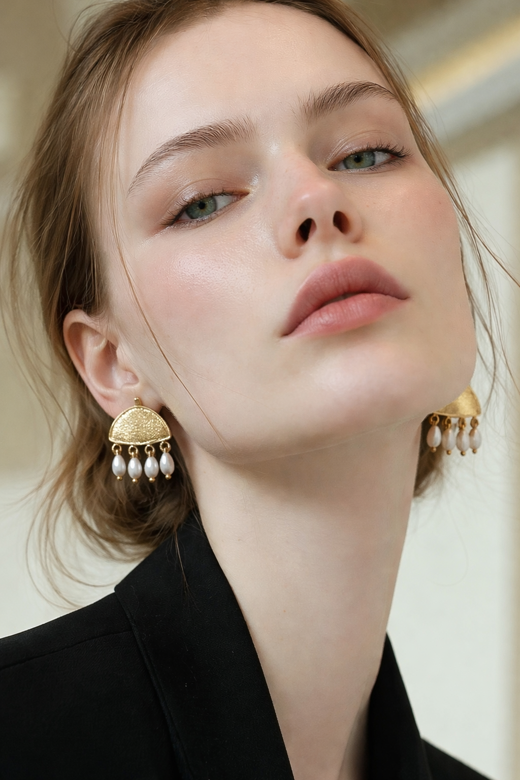 Gold Plated Set with Natural Pearls – Elegant Design