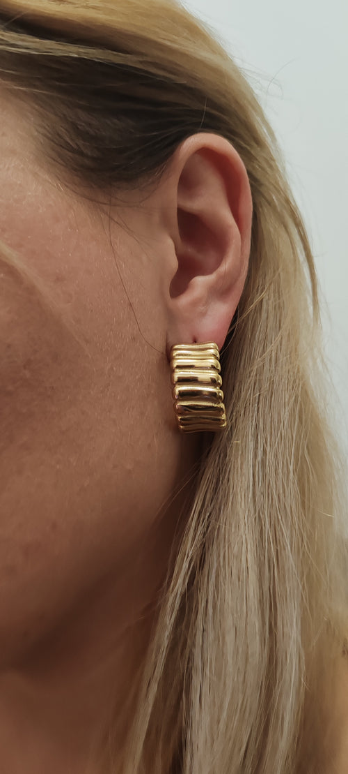 Chunky Ribbed Stainless Steel Hoop Earrings – Premium Design