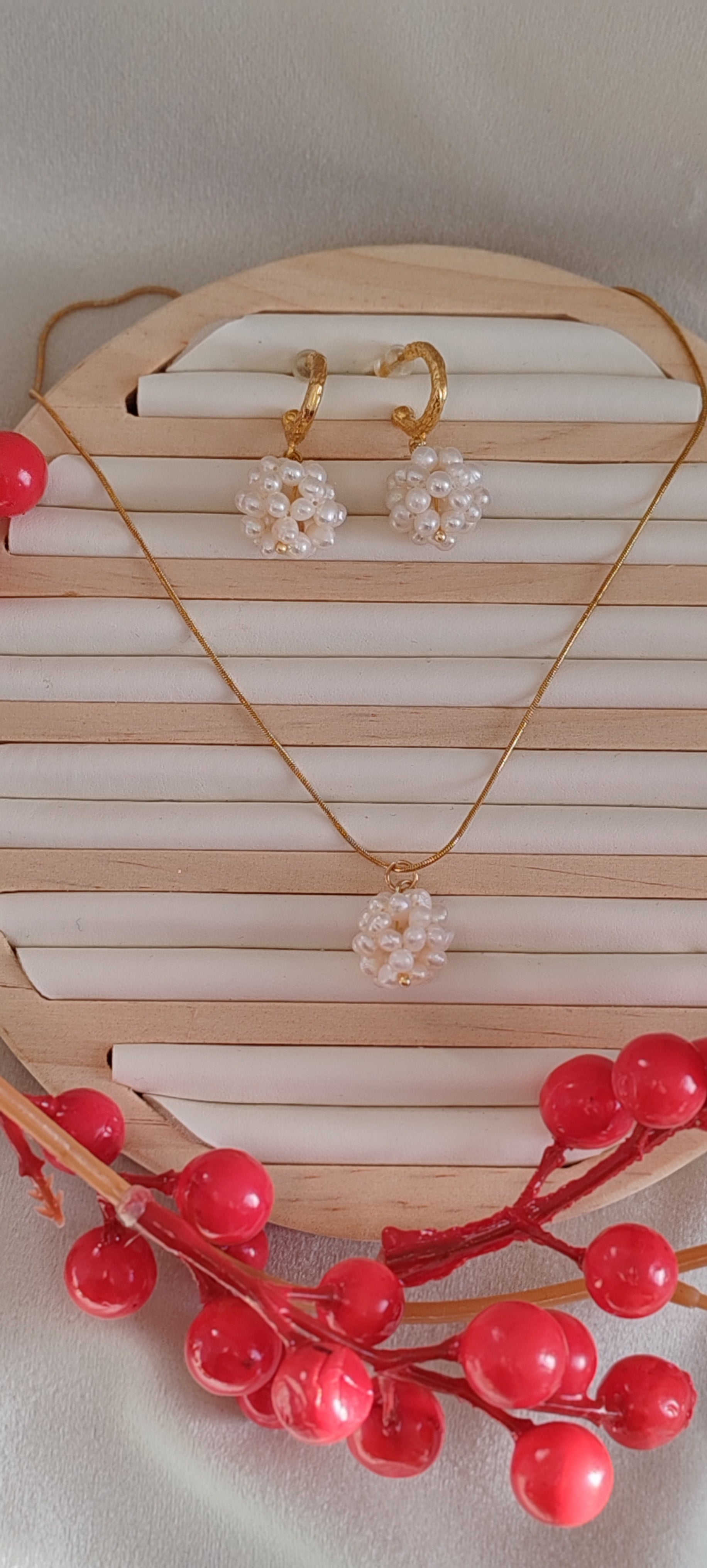 Gold-Plated Jewelry Set with Natural Pearl Cluster