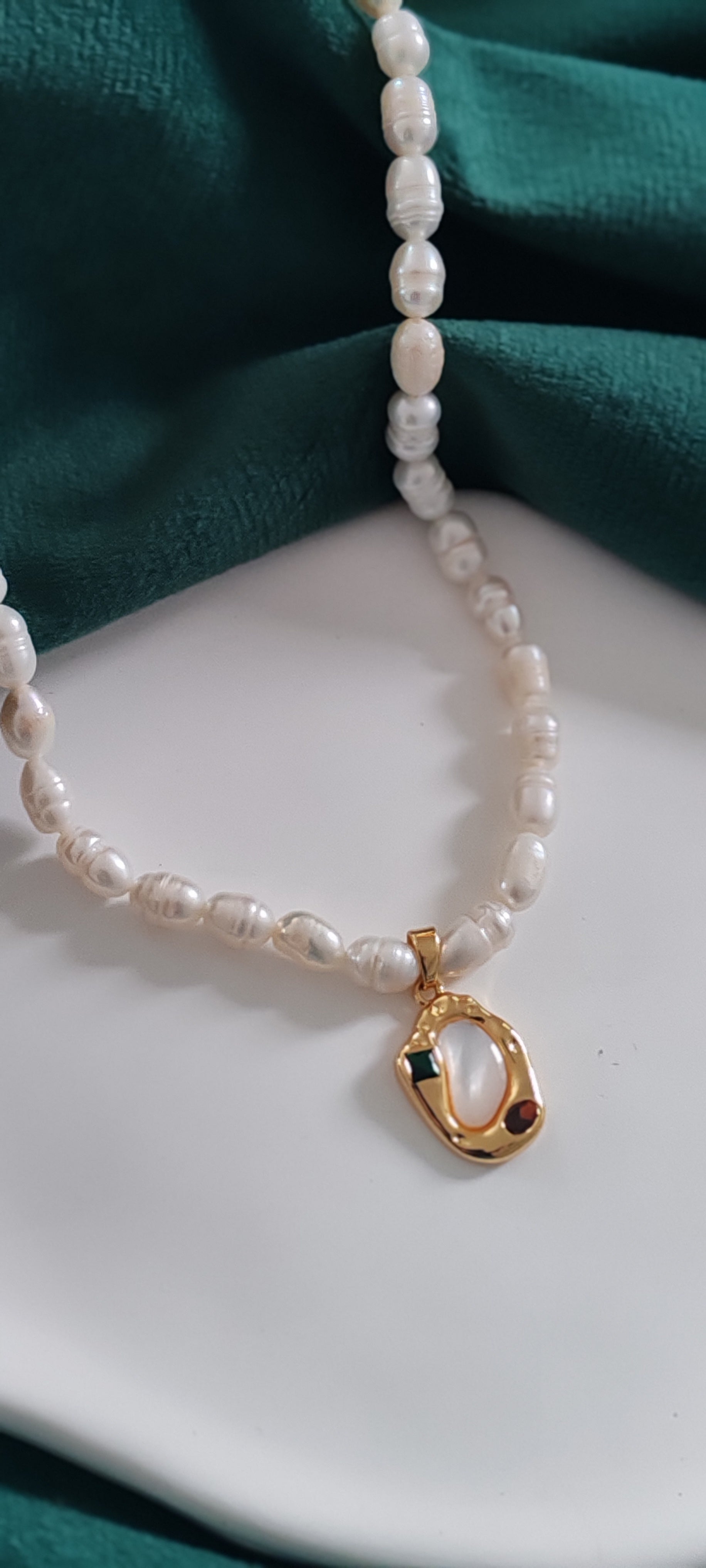 Natural Pearl Necklace with Gold Pendant – Handmade Elegance