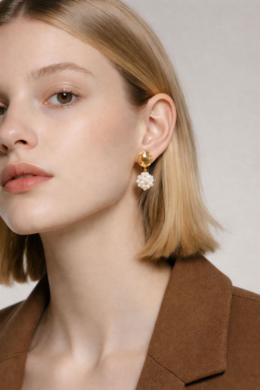 Pearl Cluster Jewelry Set - 18K Gold Plated Elegance