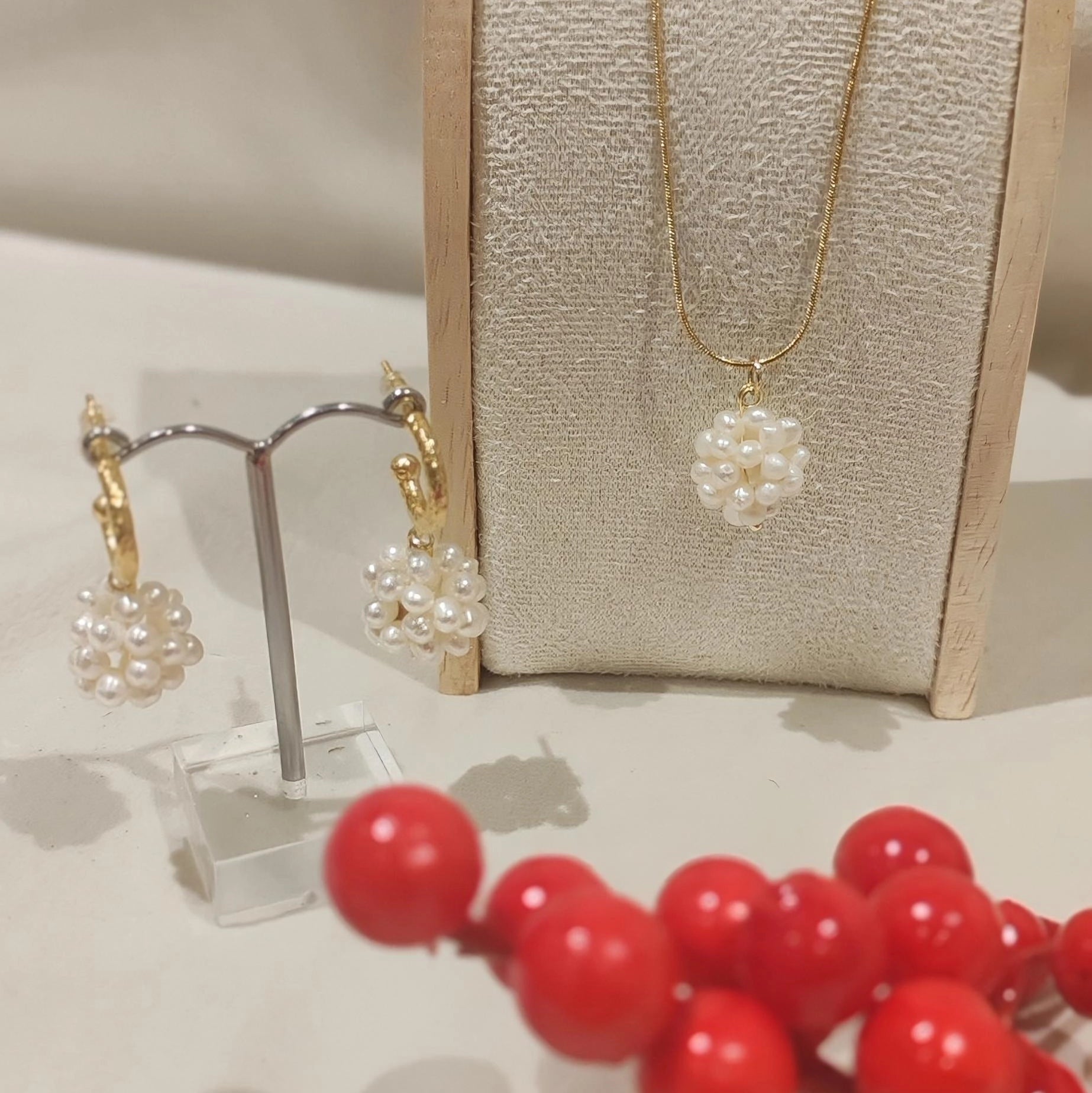 Gold-Plated Jewelry Set with Natural Pearl Cluster