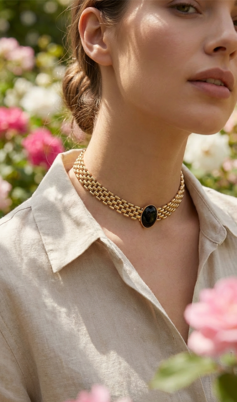 Stunning Vintage-Inspired Choker Necklace 37cm | Gold-Plated Brass with Beautiful Stone